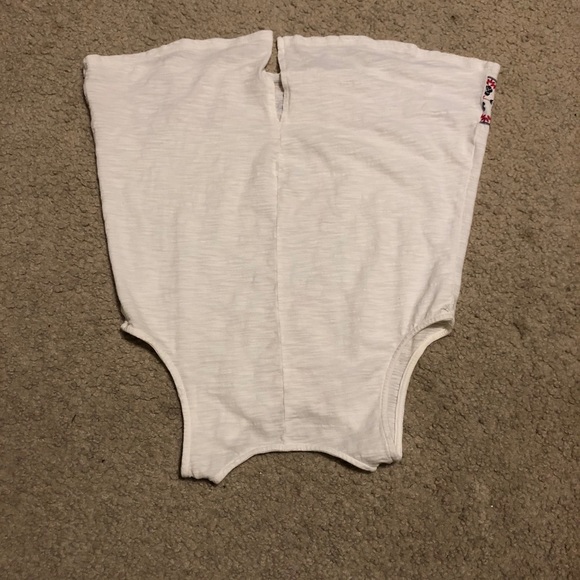 Sleeveless top, red and navy geo floral print - Picture 2 of 2